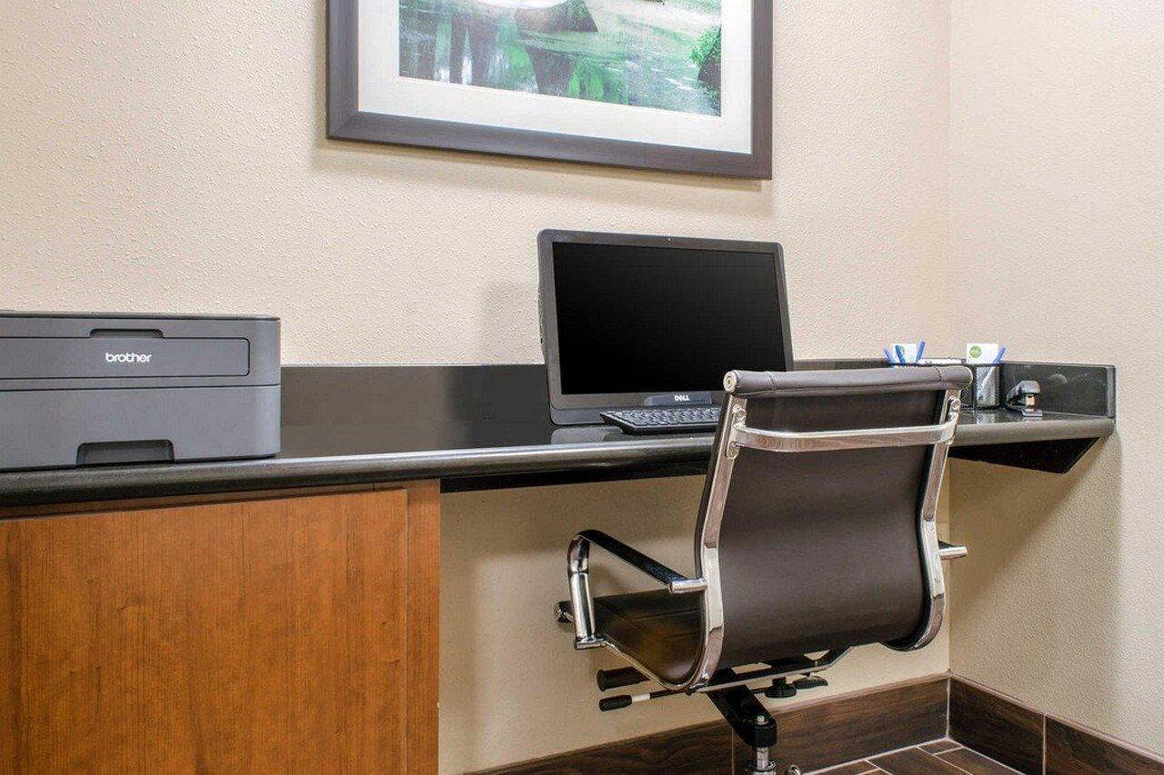 Towneplace Suites By Marriott Hadley Amherst Buitenkant foto