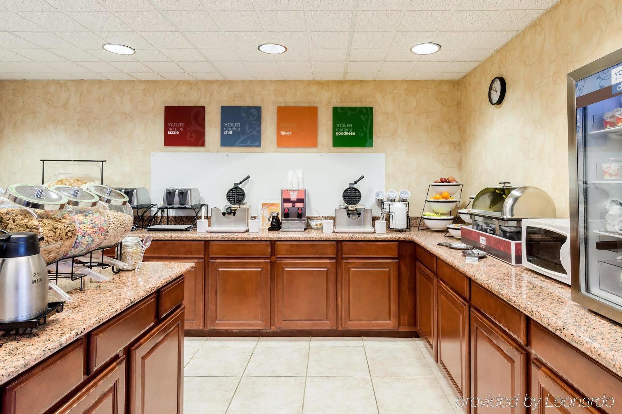 Towneplace Suites By Marriott Hadley Amherst Buitenkant foto